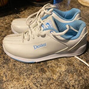 Dexter White Bowling Shoes with Blue Highlights